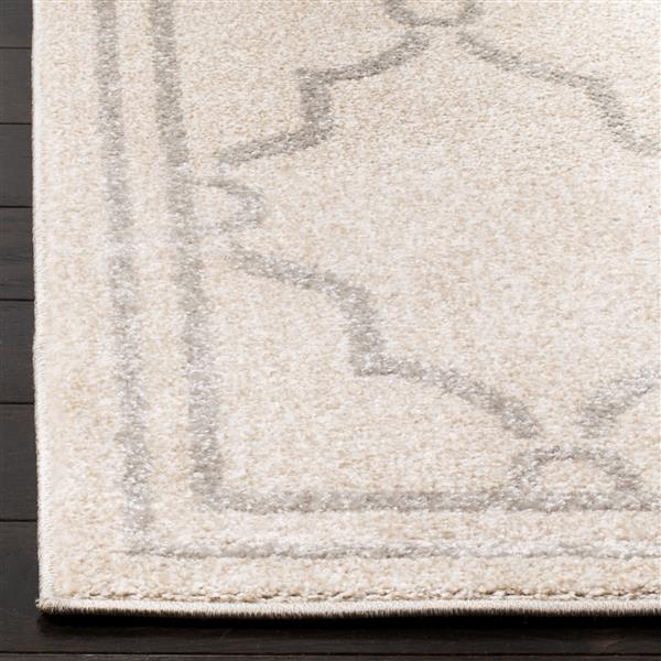 Safavieh Amherst Trellis Rug - 2-ft x 7-ft - Ivory