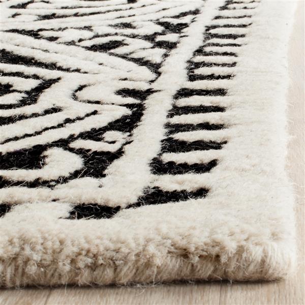 Safavieh Cambridge Abstract Rug - 3-ft x 5-ft - Wool - Black