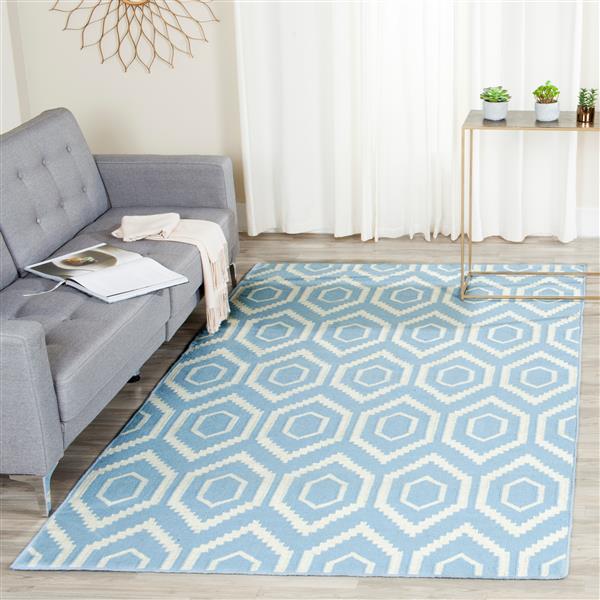 Safavieh Dhurries Rug - 6-ft x 9-ft - Blue/Ivory