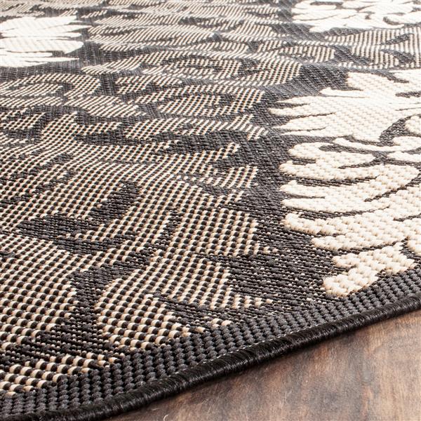 Safavieh Courtyard Damask Rug - 2.3-ft x 6.6-ft - Polypropylene - Black