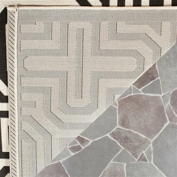 Safavieh Courtyard Geometric Rug - 2.6-ft x 5-ft - Polypropylene - Sand