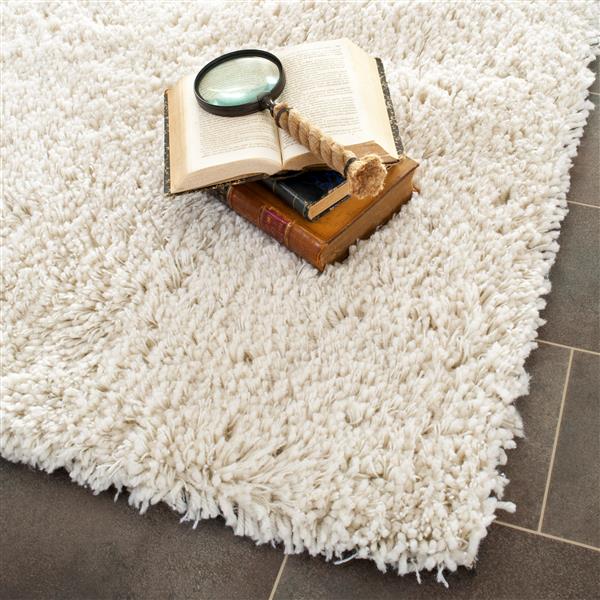 Safavieh Shag Solid Rug - 2-ft x 3-ft - Polyester - Ivory