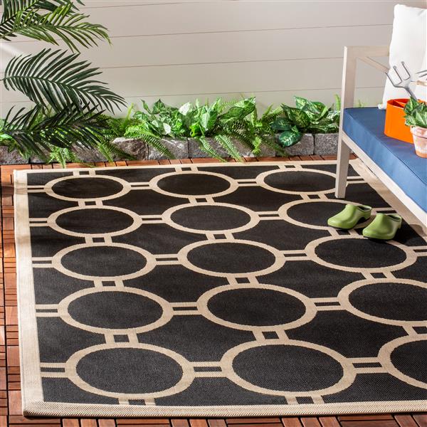 Safavieh Courtyard Rug - 4-ft x 5.6-ft - Polypropylene - Black/Beige