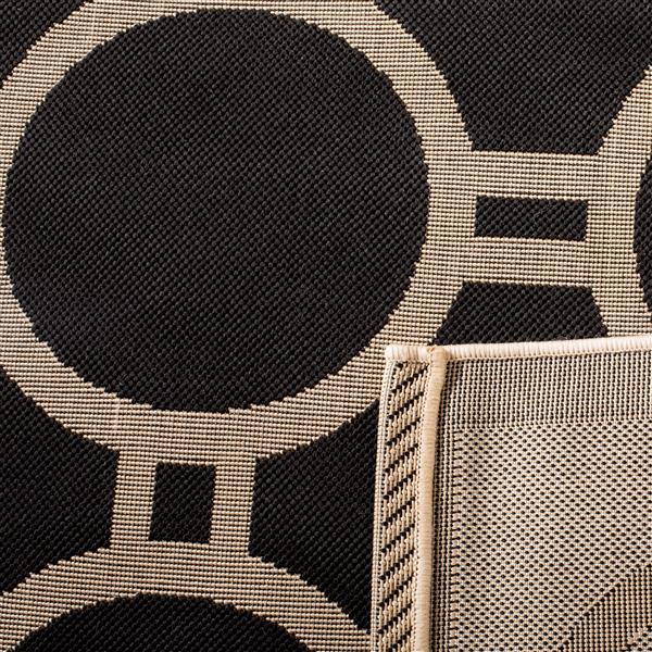 Safavieh Courtyard Rug - 5.3-ft x 7.6-ft - Polypropylene - Black/Beige