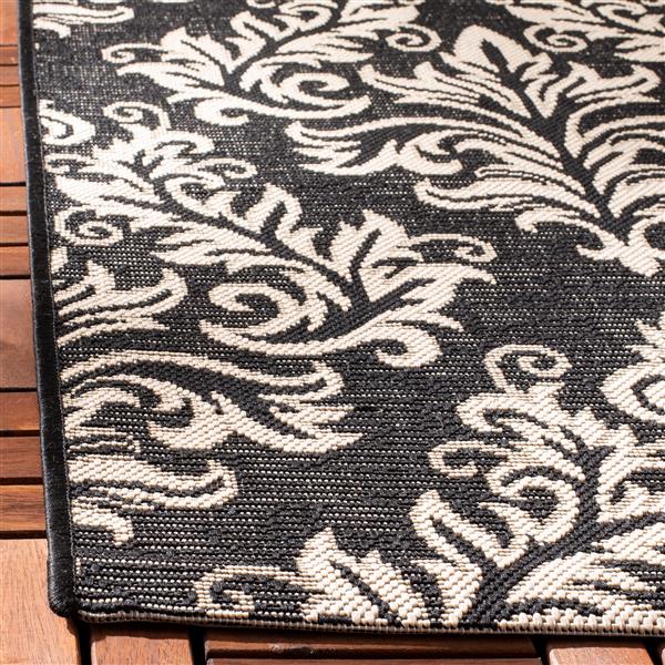 Safavieh Courtyard Rug - 5.3-ft x 7.6-ft - Polypropylene - Black/Cream