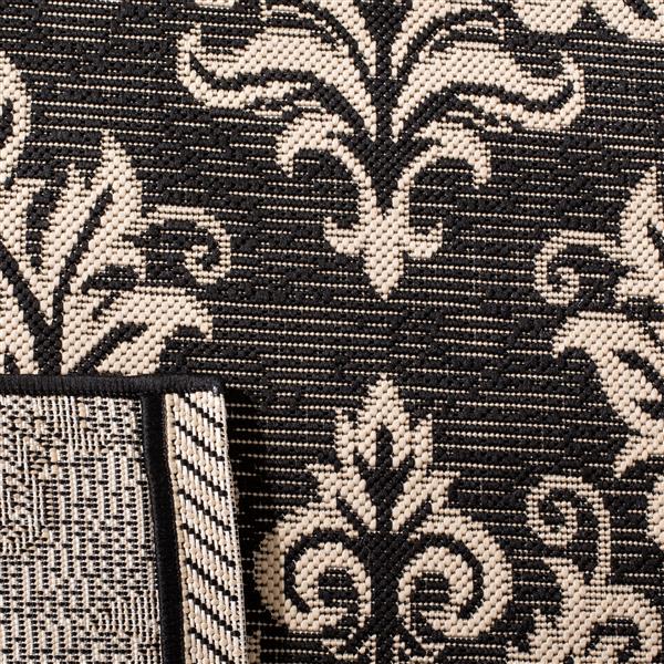 Safavieh Courtyard Rug - 5.3-ft x 7.6-ft - Polypropylene - Black/Cream