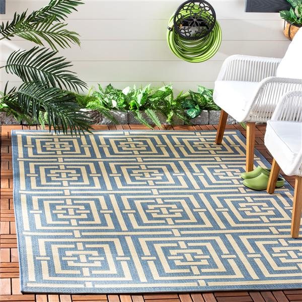 Safavieh Courtyard Rug - 2.6-ft x 5-ft - Polypropylene - Blue/Ivory