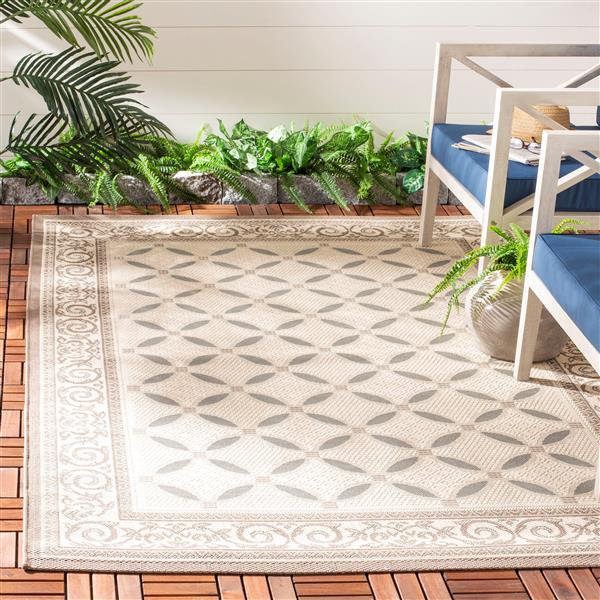 Safavieh Courtyard Rug - 4-ft x 5.6-ft - Polypropylene - Beige