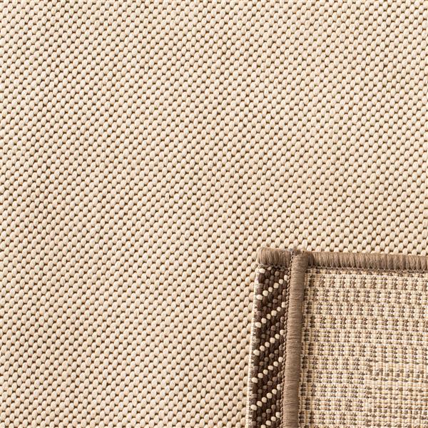 Safavieh Courtyard Rug - 4-ft x 5.6-ft - Polypropylene - Beige