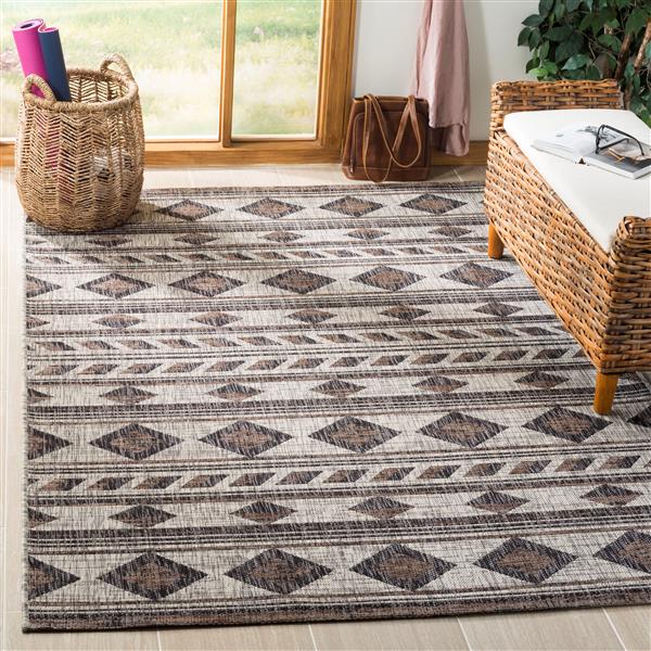 Safavieh Courtyard Rug - 4-ft x 5.6-ft - Polypropylene - Gray/Black