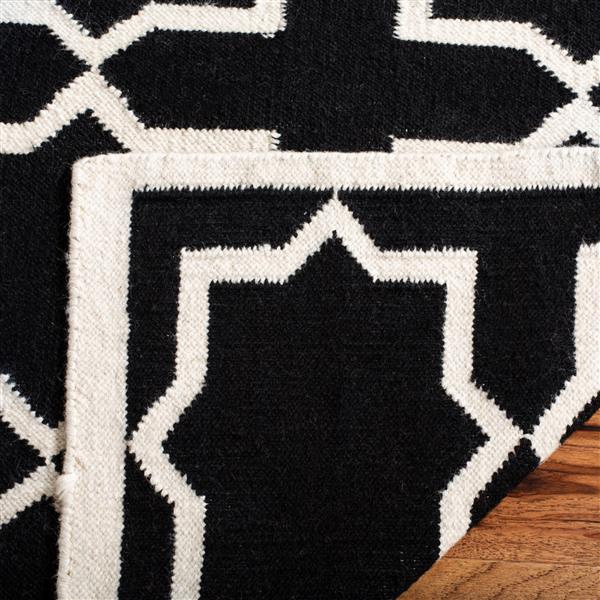 Safavieh Dhurries Rug - 3-ft x 5-ft - Wool - Black/Ivory