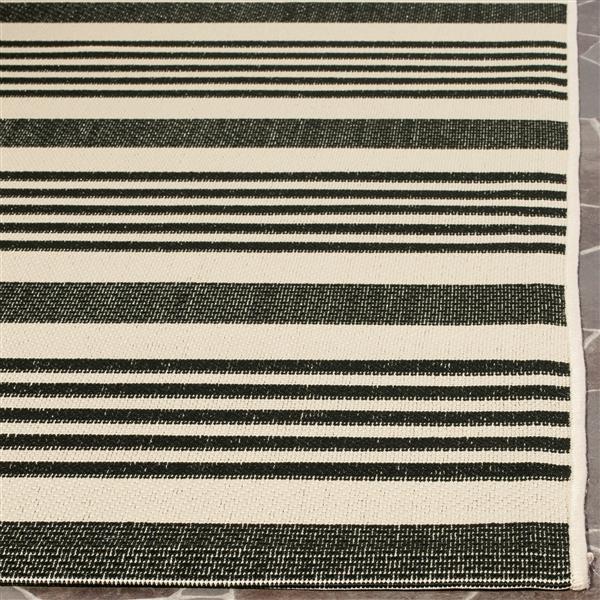 Safavieh Courtyard Rug - 2.3-ft x 10-ft - Polypropylene - Black/Ivory