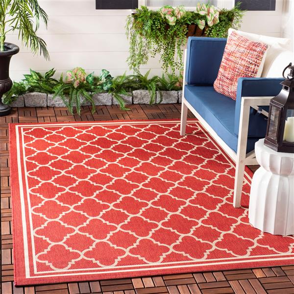 Safavieh Courtyard Rug - 5.3-ft x 5.3-ft - Polypropylene - Red/Ivory