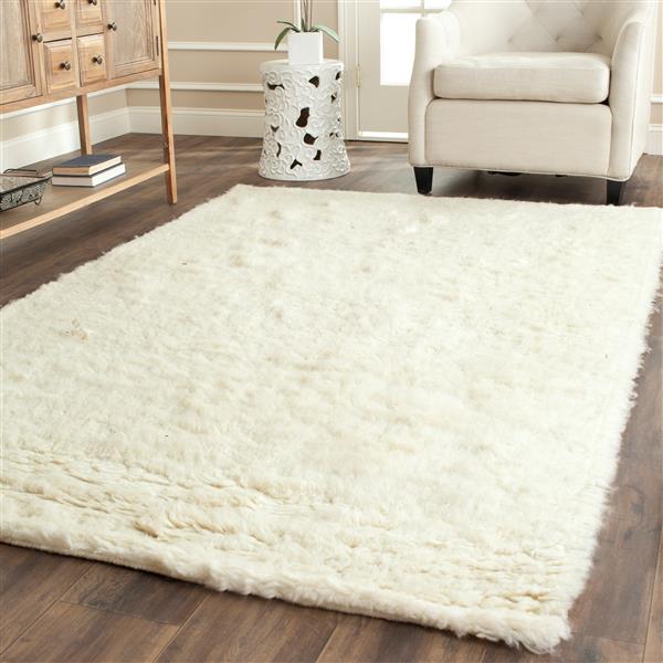 Safavieh Flokati Solid Rug - 2-ft x 3-ft - Wool - Ivory