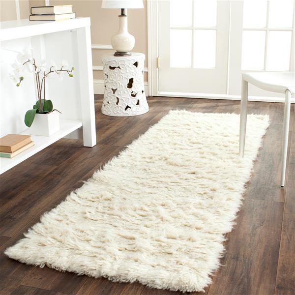 Safavieh Flokati Solid Rug - 2.3-ft x 7-ft - Wool - Ivory