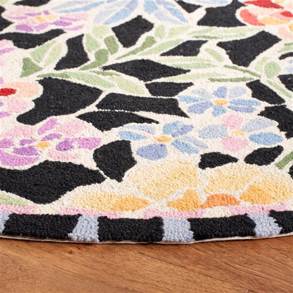 Safavieh Chelsea Floral Rug - 2.5-ft x 6-ft - Wool - Black