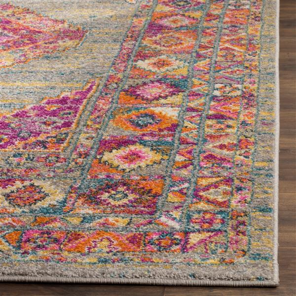 Safavieh Madison Decorative Rug - 4-ft x 6-ft - Light Grey/Fuchsia