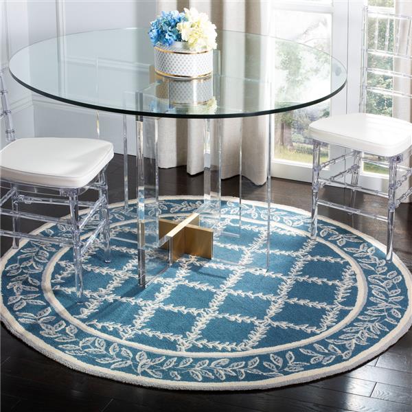 Safavieh Chelsea Round Rug - 4-ft x 4-ft - Navy/Cream