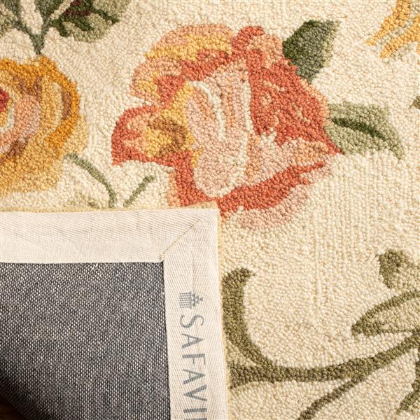 Safavieh Chelsea Decorative Rug - 2-ft 6-in x 6-ft - Ivory