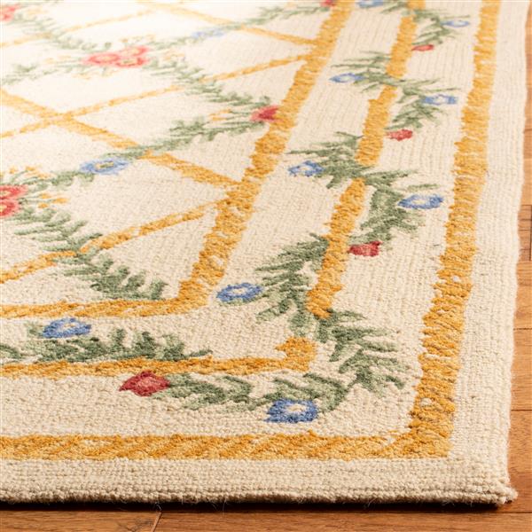 Safavieh Chelsea Decorative Rug - 2-ft 6-in x 6-ft - Ivory