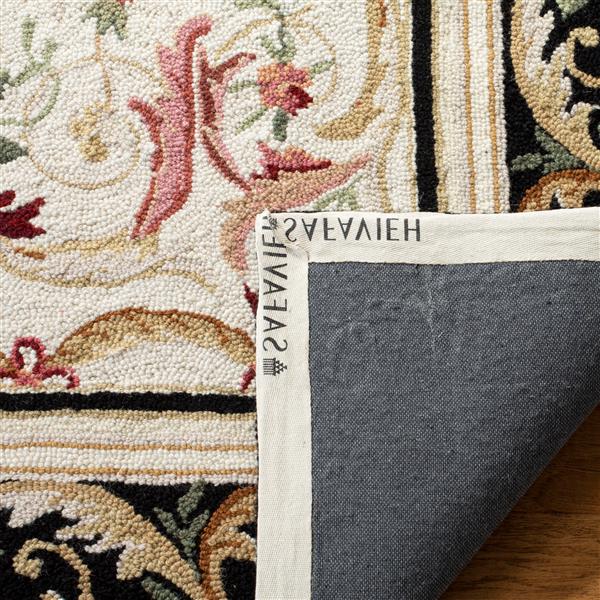 Safavieh Chelsea Decorative Rug - 2-ft 6-in x 6-ft - Ivory/Black