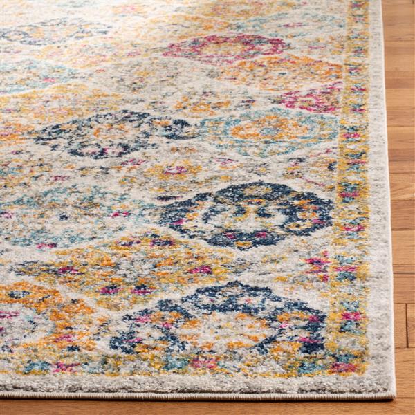 Safavieh Madison Ikat Rug - 5.1-ft x 7.5-ft - Polyester - Cream/Multi