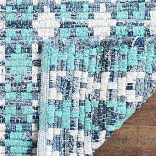 Safavieh Montauk Stripe Rug - 4-ft x 6-ft - Cotton - Turquoise/Multi