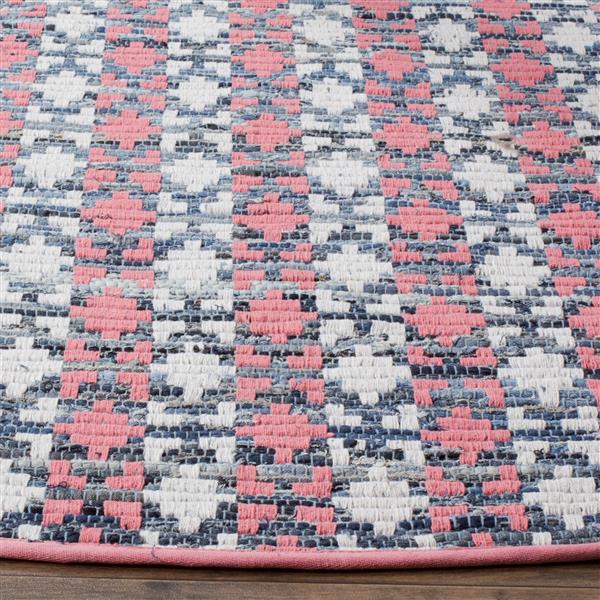 Safavieh Montauk Stripe Rug - 4-ft x 4-ft - Cotton - Pink/Multi