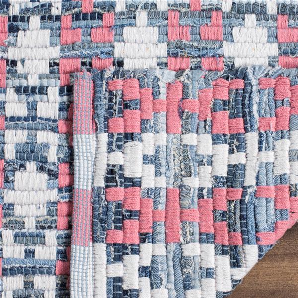 Safavieh Montauk Stripe Rug - 4-ft x 4-ft - Cotton - Pink/Multi