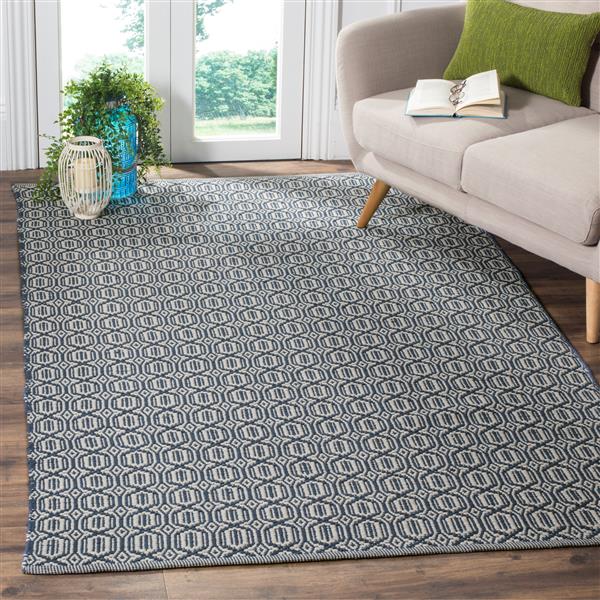 Safavieh Montauk Collection MTK333B Ivory and Navy Runner 23 x 6