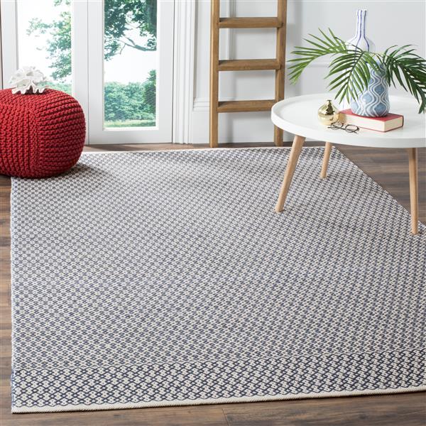 Safavieh Montauk Geometric Rug - 4-ft x 6-ft - Cotton - Ivory/Navy Blue