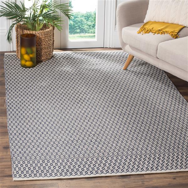 Safavieh Montauk Geometric Rug - 4-ft x 6-ft - Cotton - Ivory/Navy Blue