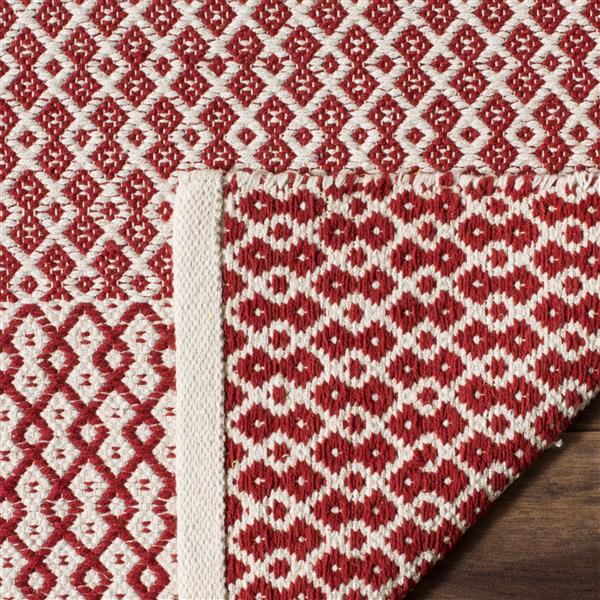 Safavieh Montauk Geometric Rug - 4-ft x 6-ft - Cotton - Ivory/Red