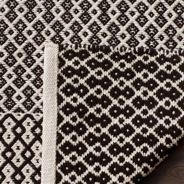 Safavieh Montauk Geometric Rug - 3-ft x 5-ft - Cotton - Ivory/Black