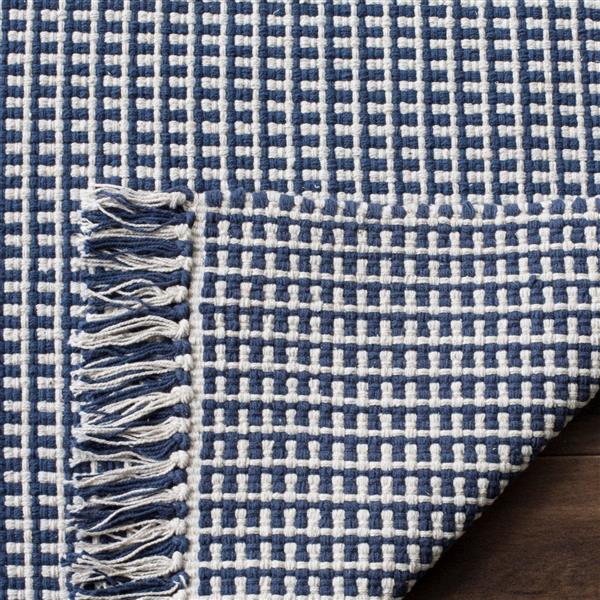 Safavieh Montauk Geometric Rug - 6-ft x 6-ft - Cotton - Ivory/Navy Blue