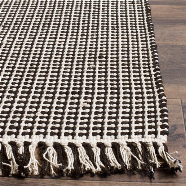 Safavieh Montauk Geometric Rug - 4-ft x 6-ft - Cotton - Ivory/Black