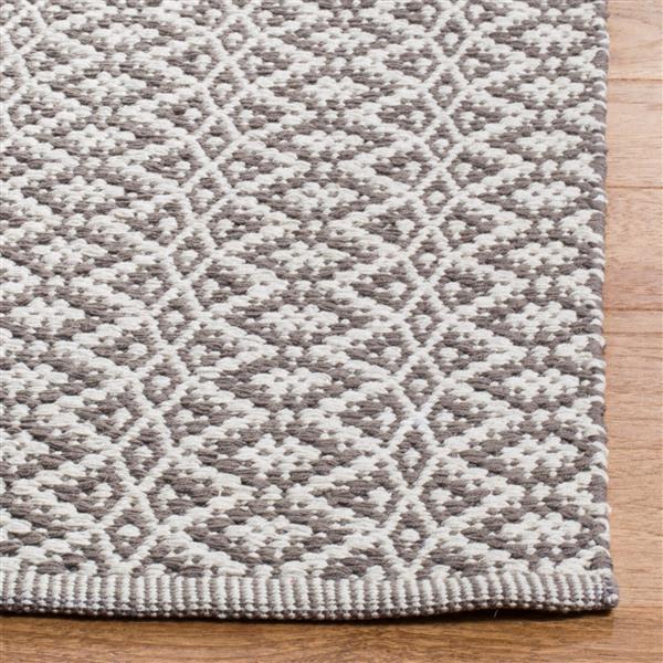 Safavieh Montauk Geometric Rug - 5-ft x 7-ft - Cotton - Ivory/Gray