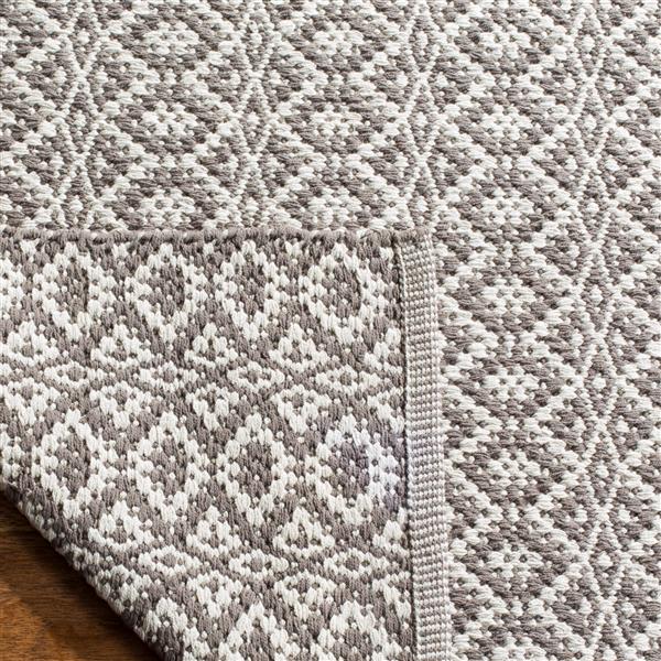 Safavieh Montauk Geometric Rug - 5-ft x 7-ft - Cotton - Ivory/Gray