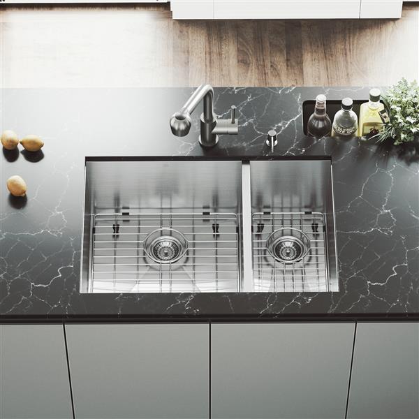 VIGO® Kitchen Sink, Grids and Strainers - 29"
