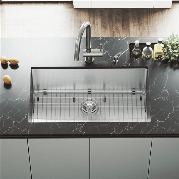 VIGO® Kitchen Sink with Faucet, Grid and Strainer - 32"