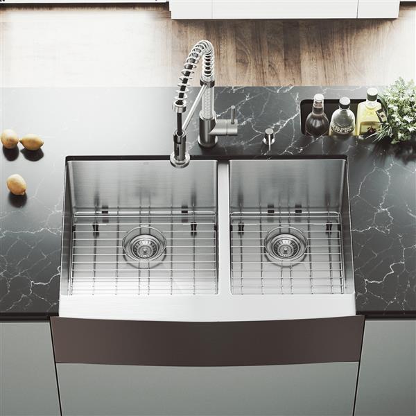 VIGO® Kitchen Sink with Faucet, Grids and Strainers 33