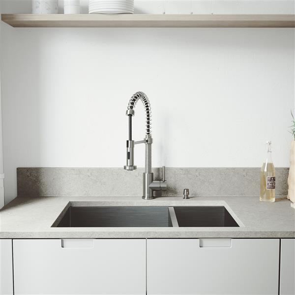 VIGO Kitchen Sink With Faucet Grids And Strainers 29 VG15080 RONA   330674547 MainImage 001 L 