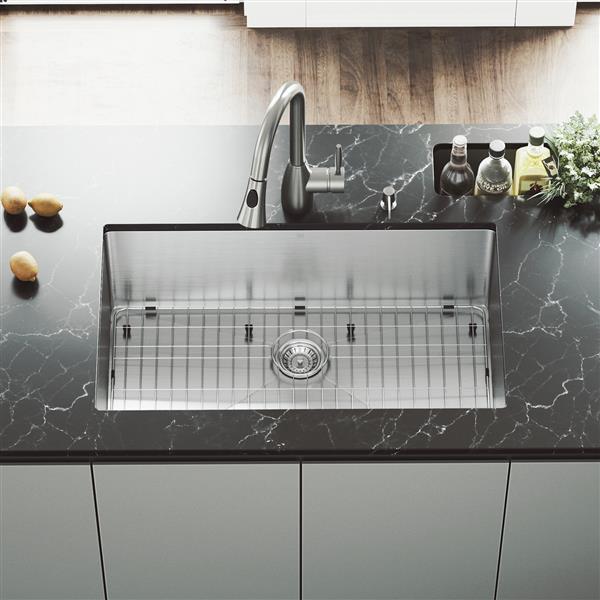 Vigo Kitchen Sink With Colander Grid Strainer 32