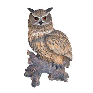 Statue de hibou royal sur une souche, multicolore