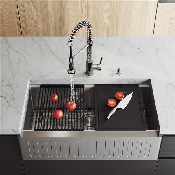 VIGO Oxford&nbsp;36 x&nbsp;21-in Stainless Steel One-Bowl Farmhouse Apron-Front Kitchen Sink w/ Edison Faucet/Accessories