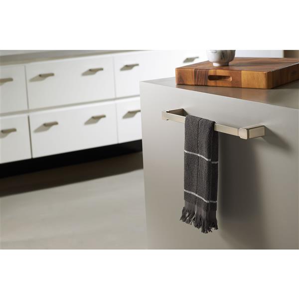 Poignée de tiroir 90 degrés Moen, nickel brossé YB8807BN | RONA