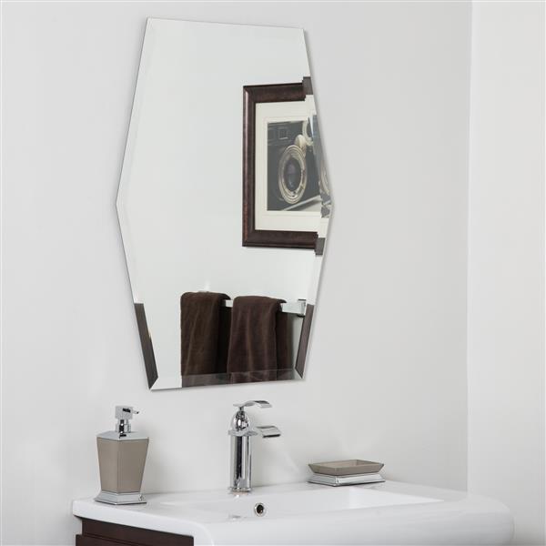 Decor Wonderland Century Modern Bathroom Mirror - 31.5-in x 23.6-in