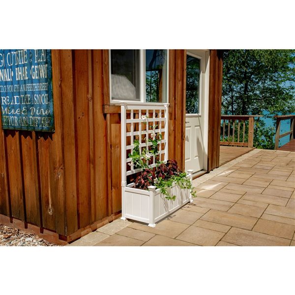 Vita HURON Planter with Lattice