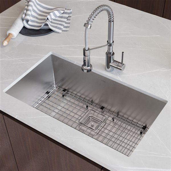 Kraus Pax 28.5-in Undermount Single Bowl Kitchen Sink