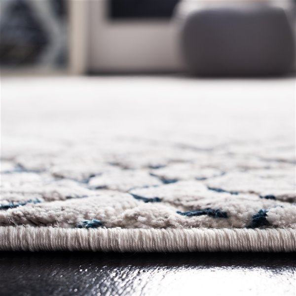 Safavieh Amalfi Area Rug - 3-ft x 5-ft - Rectangular - Cream/Navy